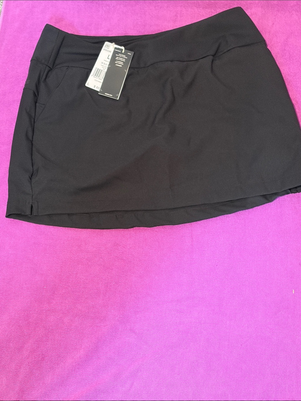 adidas Black Performance Skort. Size Large
NWT